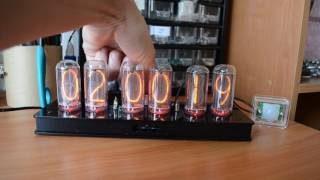 IN18 Nixie Clock brief review [upl. by Yrgoerg]