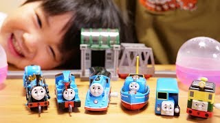 カプセルプラレール きかんしゃトーマス アシマが歌うよトーマスびっくりへんげSP編 Capsule Thomas the Steam Engine [upl. by Arral645]