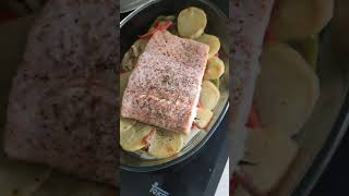 Como hacer Salmón al Horno con verduras y patatas [upl. by Eiddam]