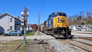 EMD SD70MAC gives great hornshow leading heavy CSX coal train [upl. by Sheets]