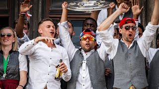 Die DoppelMeisterfeier des FC Bayern auf dem Marienplatz 🏆 🔴⚪ [upl. by Nabal74]