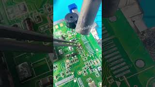 Dessoldando componentes de placa eletrônica capacitor conserta smartphone [upl. by Earley]