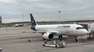 Lufthansa Flug einchecken Gepäck aufgeben Boarding Flug und Gepäck abholen Anleitung [upl. by Twedy]