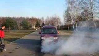 citroen berlingo 19 D burnout [upl. by Anneirb682]