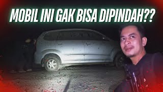 MOBIL DALAM GUDANG INI DIPENGARUHI SETAN KATANYA [upl. by Eltsyrc]