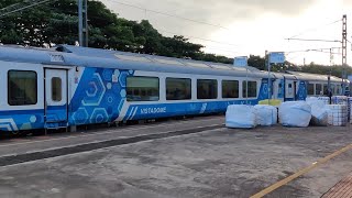 16515 Yesvantpur  Karwar Express With 2 Vistadome Coaches Departing Mangaluru Junction [upl. by Orelee765]