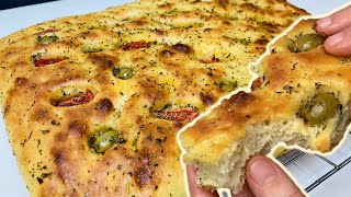 FOCACCIA PUGLIESE con Pomodorini e Olive  Ricetta Facile e Veloce [upl. by Alet936]