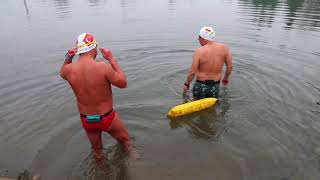 Eisschwimmen in Sonthofener Baggersee [upl. by Pearle]