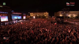 Warszawiacy śpiewają niezakazane piosenki Koncert w 79 rocznicę wybuchu Powstania Warszawskiego [upl. by Atirehs952]