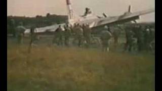 B17 1944 LANDING ON ONE WHEEL AT PODINGTON WW 2 [upl. by Akiemehs]