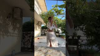 Ines bvc danse une danse traditionnelle albanaise albanie 🇦🇱 kosovo [upl. by Oderfla86]