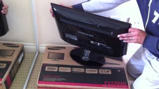 Samsung P2270HD Unboxing amp setup [upl. by Anivlac156]