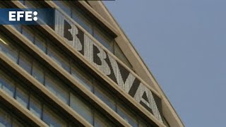 El BBVA ofrece casi 11500 millones por el Sabadell un 17  más que su valor en bolsa [upl. by Komarek]