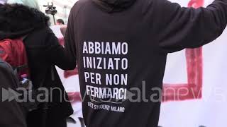 Milano studenti in corteo quotCrolli il governo non la scuolaquot [upl. by Seymour]