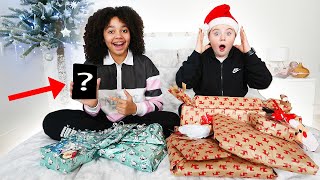 ISLA CRIED BEST FRIENDS OPEN CHRISTMAS PRESENTS  2020 [upl. by Zerk]