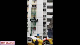 SINGAPORE POLICE STAR amp SCDF DART TEAMS STORMING A FLAT IN WOODLANDS ON JUNE 5 2022 [upl. by Adniroc435]