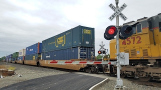 Sacramento Northern Bike Trail Pedestrian Railroad Crossing UP 8231 ZLCBR Intermodal Northbound [upl. by Nella]