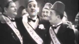 Dick und Doof Laurel und Hardy  Clip aus  quotDie Wüstensöhnequot  1933 [upl. by Atinat]