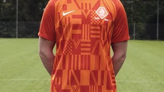 Het shirt van 130 jaar amateurvoetbal Ruilen [upl. by Ahaelam268]