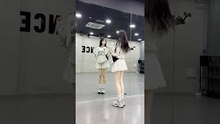 【小羊】太喜欢APT这支舞了！！再跳一次 美女 舞蹈 dance shorts apt rosé blackpink [upl. by Gothurd]