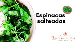 Espinacas salteadas 🍃  Recetas [upl. by Selassie453]