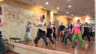 Kasia Koś  Zumba fitness  quotHasta abajoquot Yandel [upl. by Nivlen]