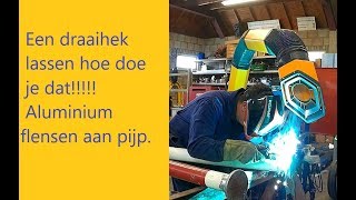 Aluminium lassen een pijp aan een flens auto door draaihek gereden [upl. by Htebesile]