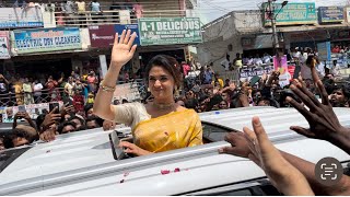 Keerthy Suresh entry  keerthysuresh craze at CMR shopping Mall  Balapur X roads [upl. by Maggs]