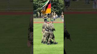 Grün ist unser Fallschirm  Ehrenzug Jägerbataillon 91🦅🇩🇪bundeswehr militär soldaten marsch [upl. by Ettevahs]