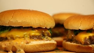 Enfes Antrikot Burger Nasıl Yapılır  Rib Burger Recipe  Food Passion [upl. by Lertsek]