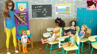 Barbie Chelsea Stands up for The New Kid in Class  Barbie Teacher Classroom Playset [upl. by Annalee]