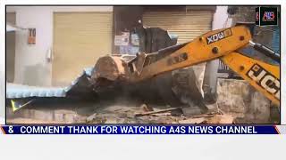 Ghmc town planning officials demolishing the buildings standing on the footpaths in Rajendranagar [upl. by Japheth]