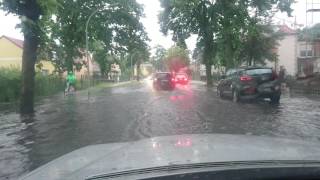 ORANIENBURG UNWETTER ÜBERFLUTUNG 2962017 1600 UHR STRASSE DER EINHEIT [upl. by Akins]