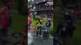 Amazing sportsmanship from Pogacar and GC contenders who wait for Thomas after crash 👏 cycling [upl. by Gwen]