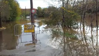 Inondation VAR de lArgens à 6m de hauteur Crue Au Muy Nartuby Route coupée [upl. by Isej]