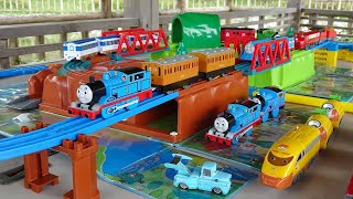 Thomas the Tank Engine amp Chuggington ☆ Lets run the train with Plarail Odekake Bag [upl. by Anisirhc]