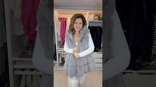 Как сделать рукава на зимнем жилете или курткебезрукавке irenebutsch fashion styletips tips [upl. by Shaff475]