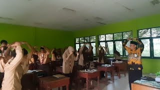 Ice Breaking Games BUAT ANGKA PAKAI BADAN [upl. by Noirb457]