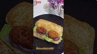 New Nuggets Omelette bun burger shortvideo shorts kitchenwithannie [upl. by Anyat47]