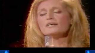 Dalida  « Pour ne pas vivre seul »  soustitres [upl. by Nolubez]