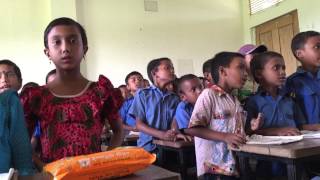 Singende Schulklasse in Bangladesch cbmbd14 [upl. by Les]