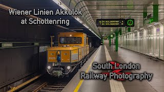 HD Wiener Linien UBL1 6925 passes Schottenring 18092024 [upl. by Llyrat]