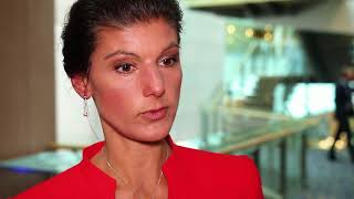 Interview mit Sahra Wagenknecht  13 Handelsblatt Jahrestagung Restrukturierung 2017 [upl. by Aihtenyc]