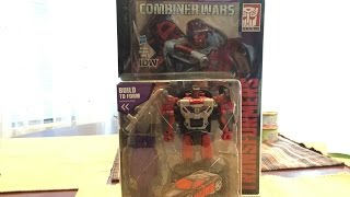 Transformers Combiner Wars  Deluxe BRAKENECK [upl. by Eilsew]