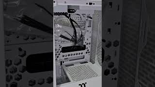 ¡Nuevo ensamble Thermaltake The Tower 200 tecnologia thermaltake thetower [upl. by Dorison722]