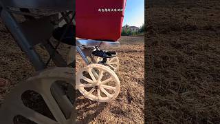 Hand push fertilizer spreader Sannong Use it for fertilizing and topdressing after agricultural [upl. by Farmer]