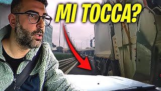 Mi TAGLIA la STRADA così SENZA MOTIVO  TAXI DASHCAM ROMA [upl. by Peppard]