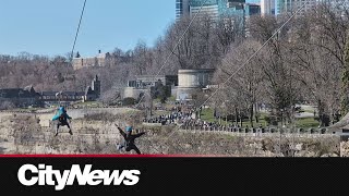 Crowds start arriving in Niagara Falls [upl. by Akimit]