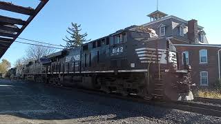 NS 8142 mixed freight and NS Intermodal Train Meet Wernersville PA 11N and 230 [upl. by Waine]