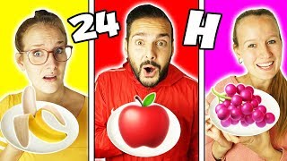 24 Stunden die FARBE ESSEN DIE MAN TRÄGT Challenge  Nina Kaan amp Kathi machen 1 Tag einfarbige Diät [upl. by Alejandro]